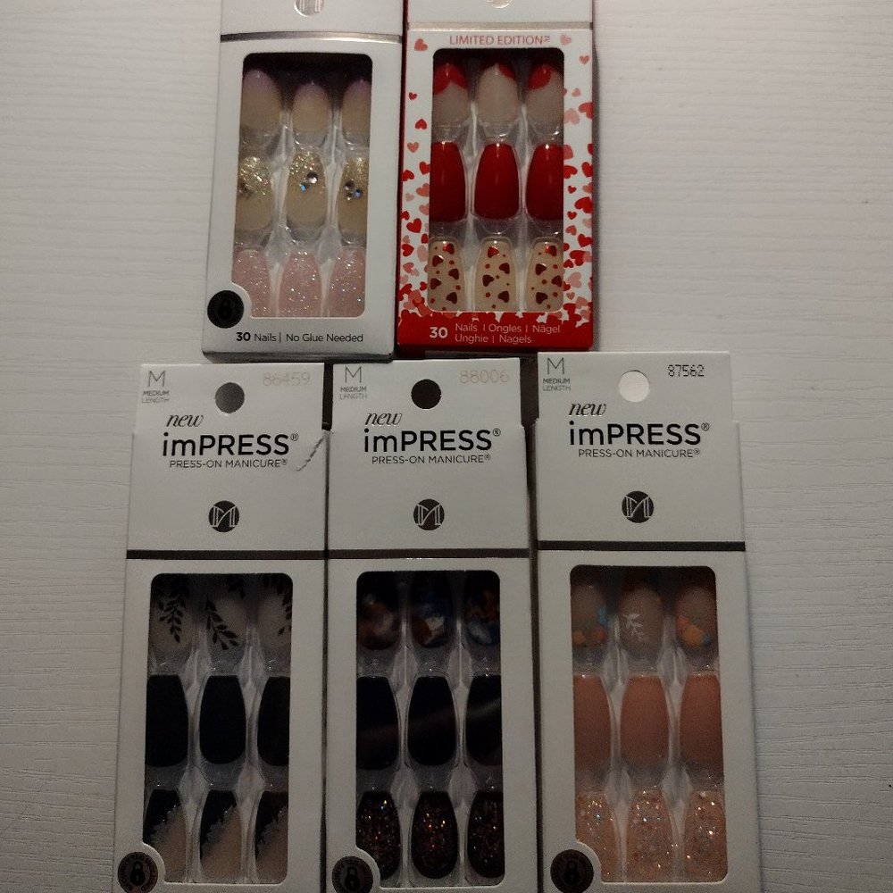 5 sets on Kiss imPress on nails